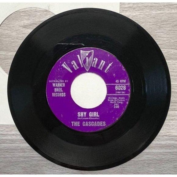 The Cascades Shy Girl / The Last Leaf 45 Teen Pop 1962 Valiant 6028 - Picture 4 of 6